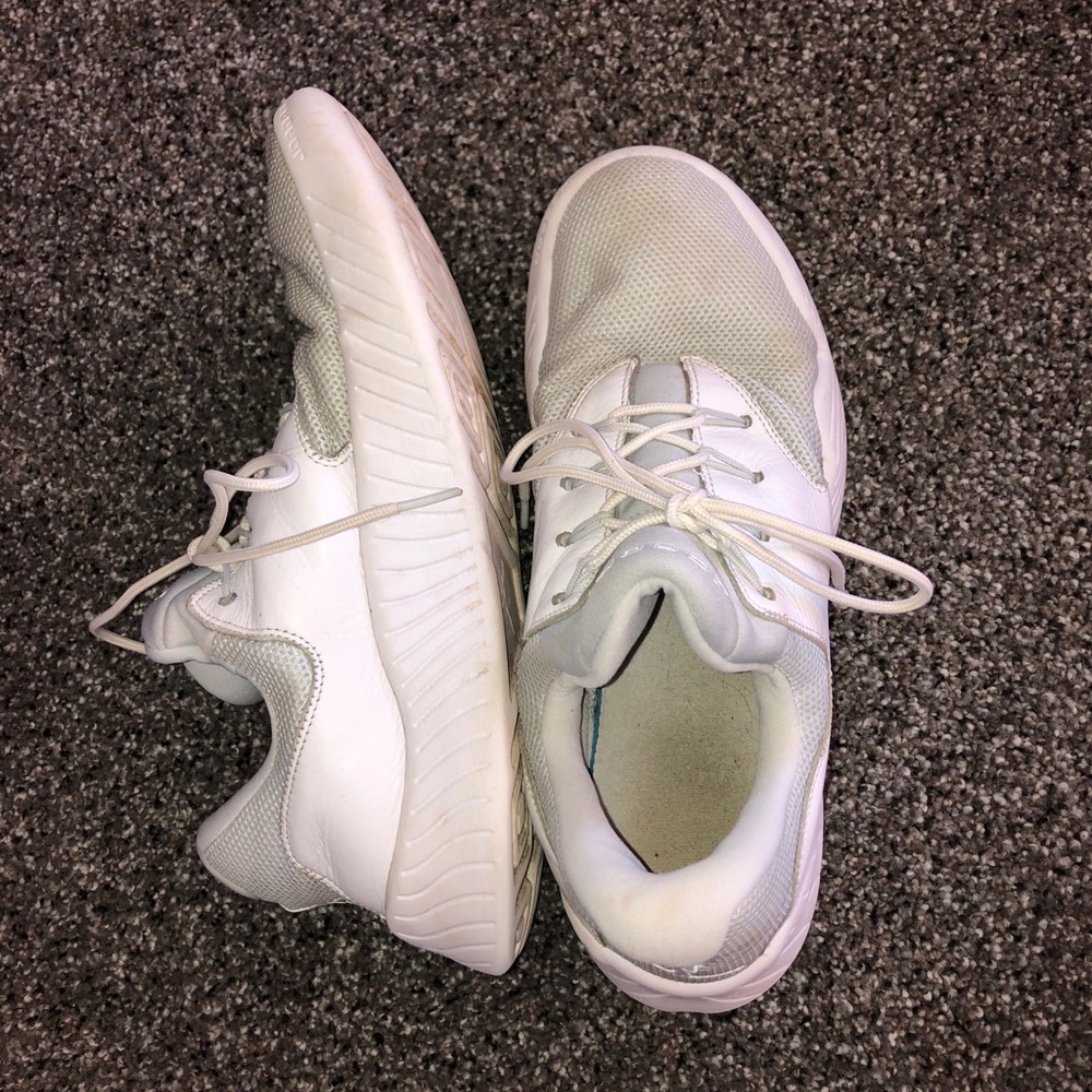 Air Jordan Tennis Shoes Men’s Size 11